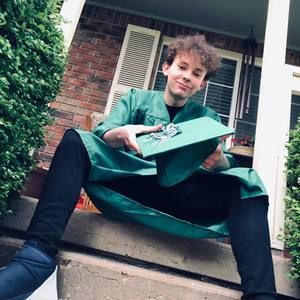 Meet your Posher, Dylan